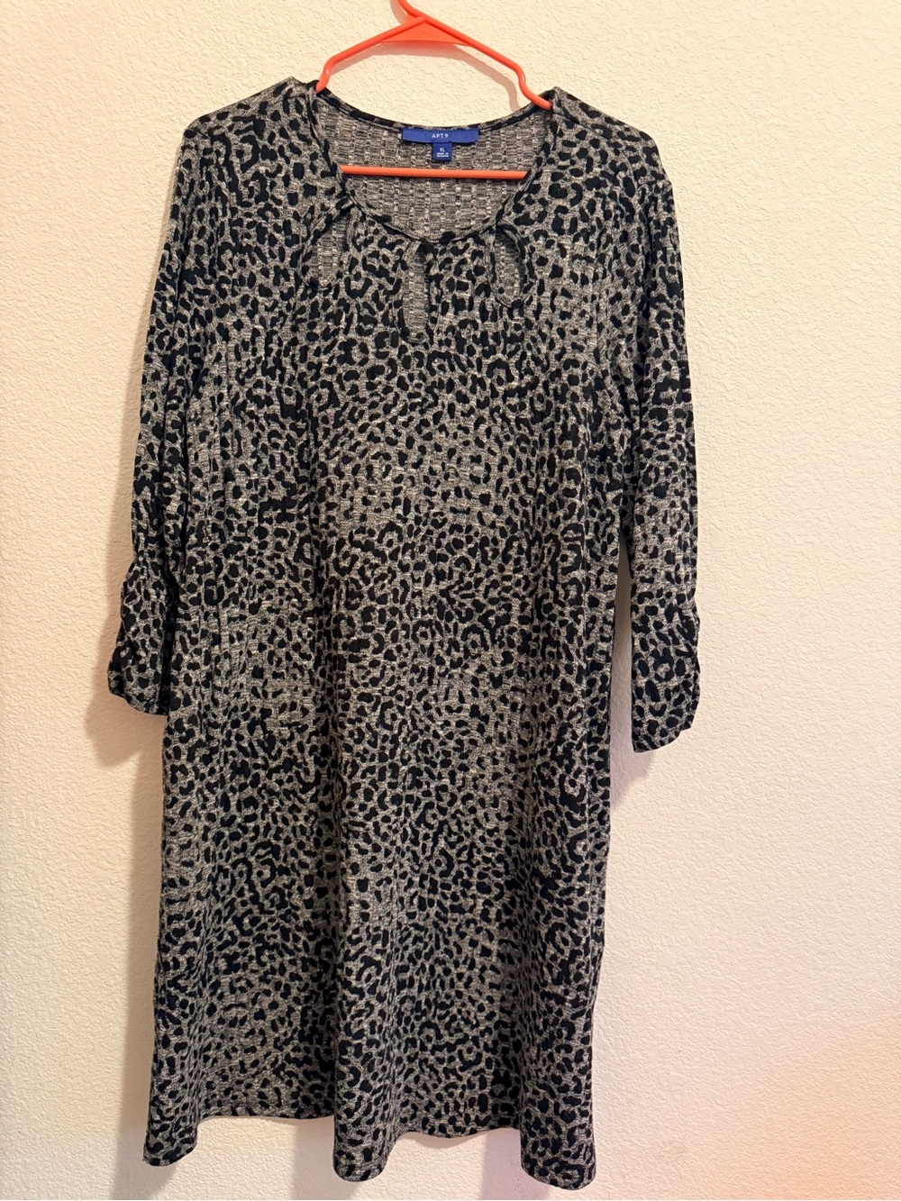 Apt. 9 Gray and Black Leopard Print Long Sleeve Shift Dress